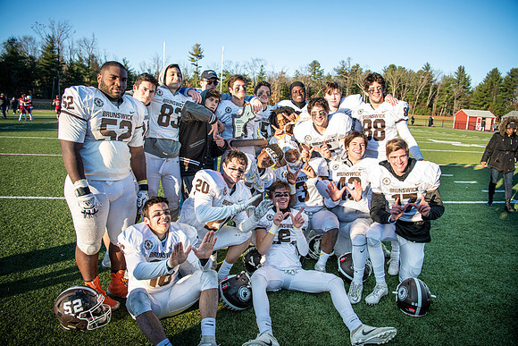 football_nepsac19_wkl8_1966