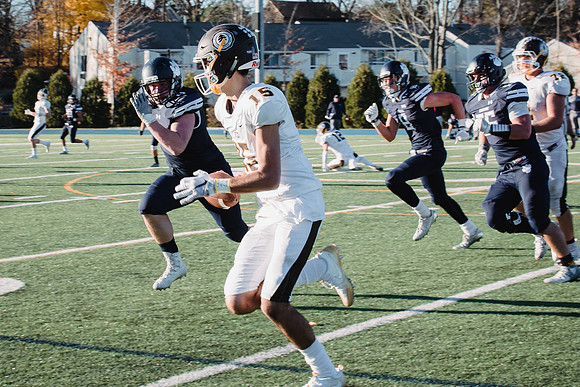 football_nepsac16_hp_3212