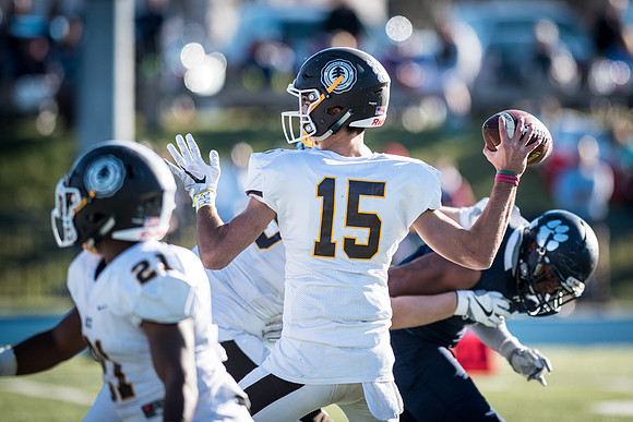 football_nepsac16_wkl_3820