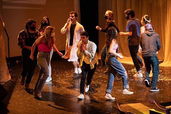 godspell_us_castgogo1_gh_0104
