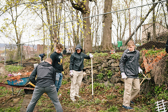commserv18_habitat_ah_0097