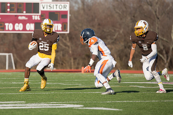 football_nepsac15_mg_8192