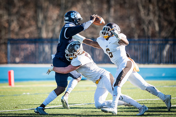 football_nepsac16_wkl_3746
