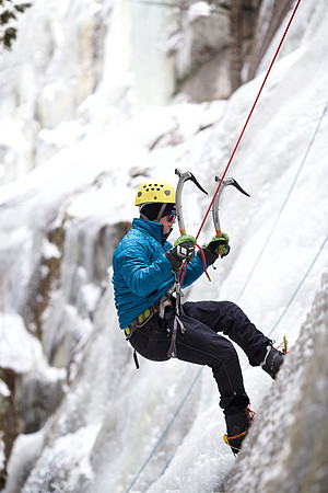campdudley16_iceclimbing_bd_6160