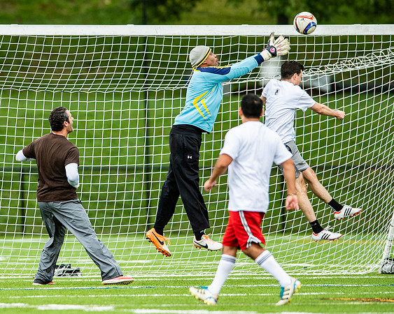 hc18_alumni_soccer_dburns_4990