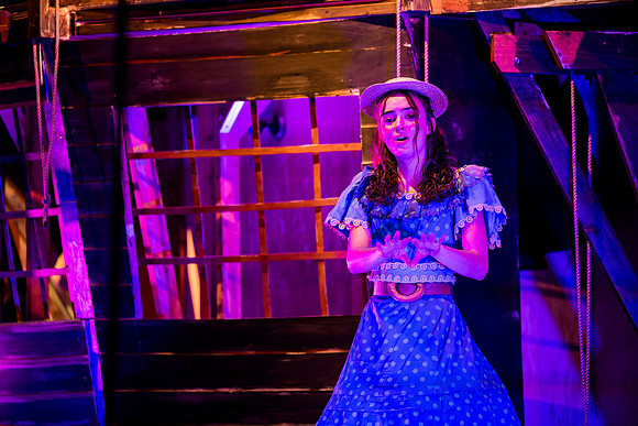 hmspinafore_springmusical25_fri_us_ah_0159