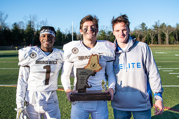 football_nepsac19_wkl8_1916