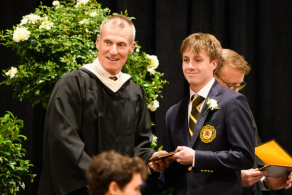 graduation25_diploma_wkl1_4980