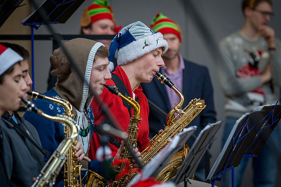holiday_allschool16_jfess_6890