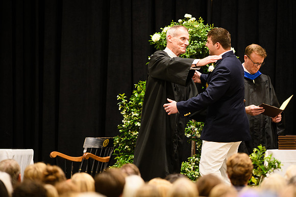 graduation25_diploma_wkl1_5124