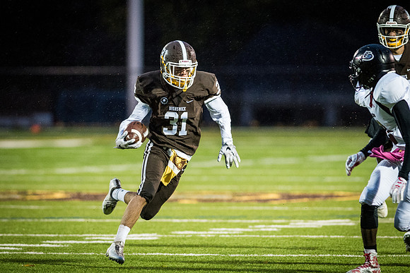 hc16_football_wkl_8359