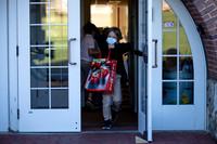 thanksgiving21_fooddrive_ls_gh_0009
