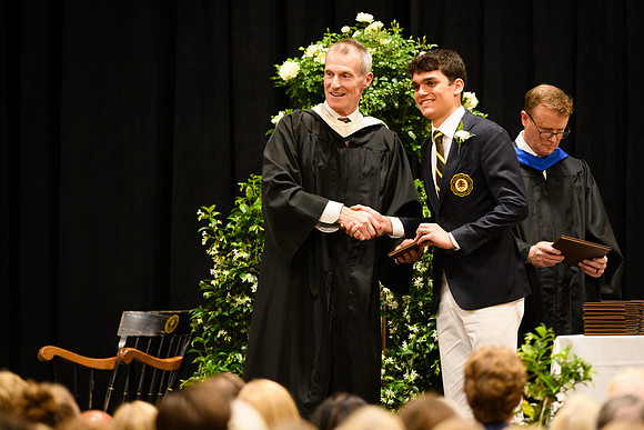 graduation25_diploma_wkl1_5071