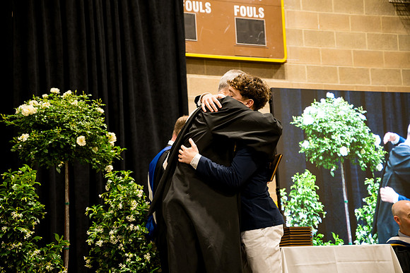 graduation25_diploma_ah_0830
