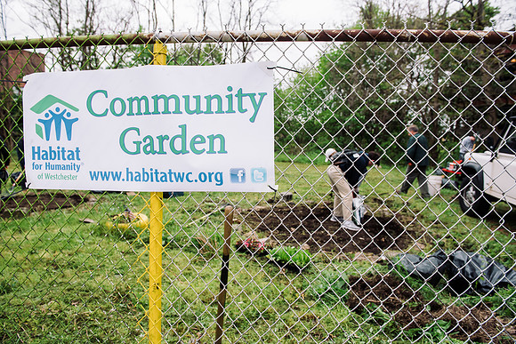 commserv16_habitatforhumanity_hp_1171