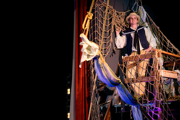 hmspinafore_springmusical25_sat2_us_ah_0057