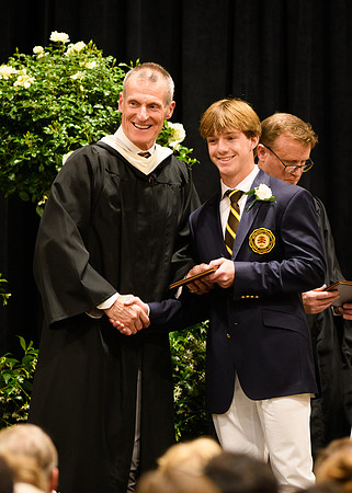 graduation25_diploma_wkl1_4990-2