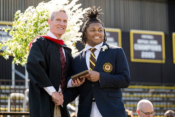 graduation24_diploma_ah_0445