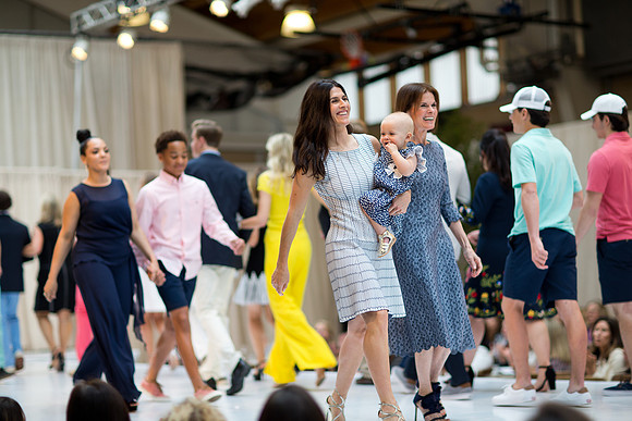 fashionshow19_runway_mk_0442