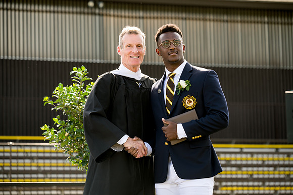 graduation22_diplomas_ah_0253