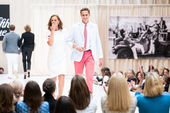 fashionshow19_runway_wkl_1069
