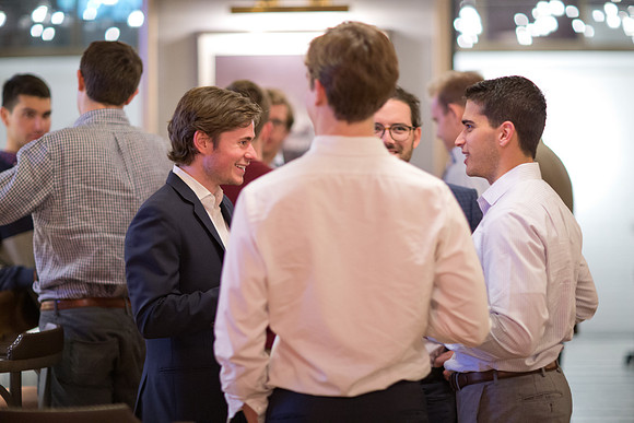 alumni_nyc_happyhr19_mkras_0031