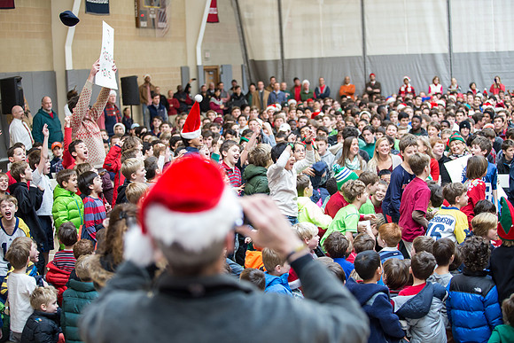 holidayassembly_all_jfess_3364