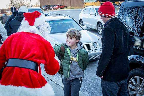 holiday_handshake16_jfess__4845