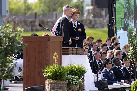 graduation22_diplomas_gh_0593