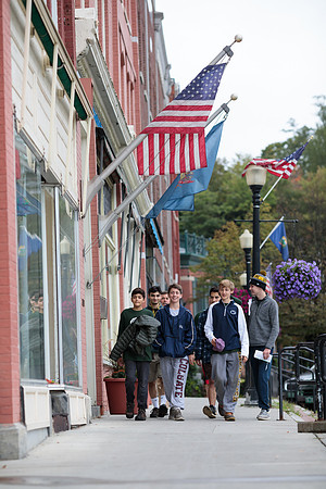 randolphvt1819_trip01_walktotown_bdf_8591