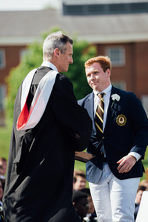 graduation22_diplomas_jk_7490