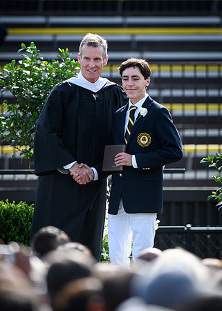 graduation22_diplomas_wkl_0820