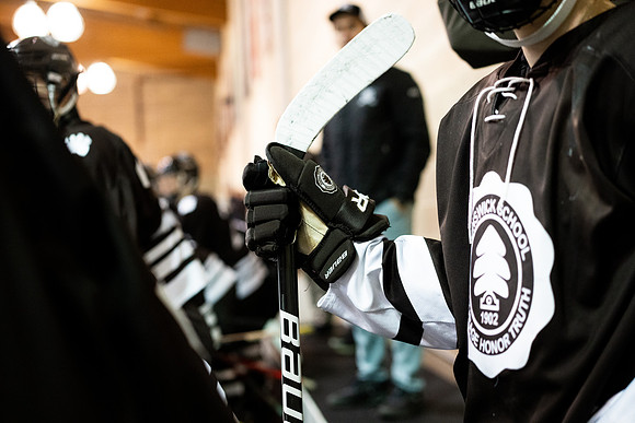 hockey_2022-03-02_nepsihaquarter_jk_4490