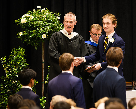 graduation25_diploma_wkl1_4576