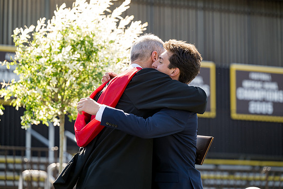 graduation24_diploma_ah_0422