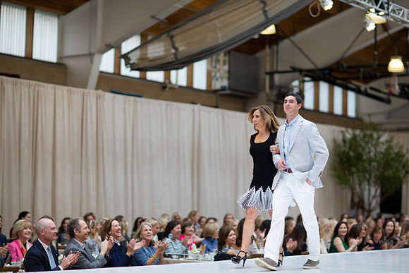 fashionshow19_runway_mk_0290