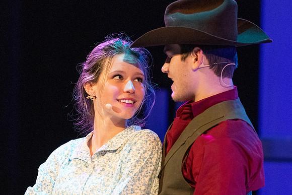 oklahoma_wintermusical_us_dburns_1261