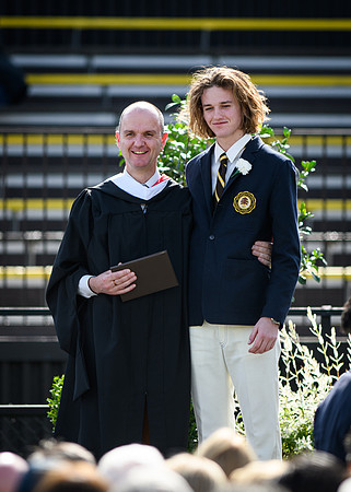 graduation22_diplomas_wkl_0310
