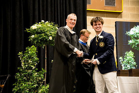 graduation25_diploma_ah_0715