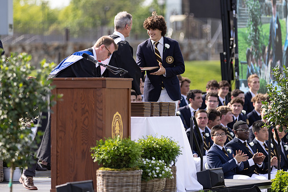graduation22_diplomas_gh_0617