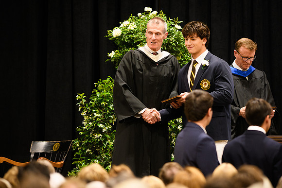 graduation25_diploma_wkl1_4548