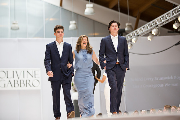 fashionshow17_runway_mkras_0390