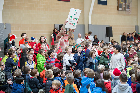 holidayassembly_all_jfess_3308