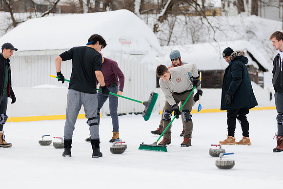 randolphvt2122_trip07_curling_bdf_0303