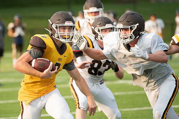 football_2021-09-14_practice_dburns_2789