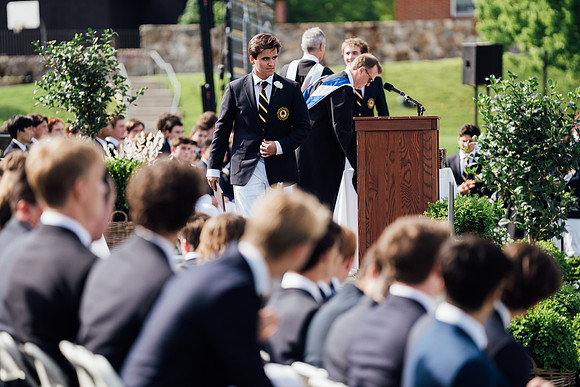 graduation22_diplomas_jk_7663