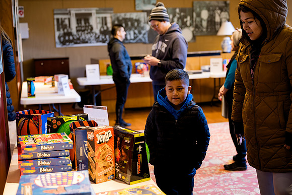 alumni_adc_toydrive24_horizons_ah_0066