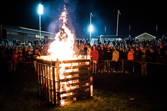 hc17_bonfireworks_wkl_2111