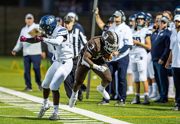 football_2019-09-27_dburns_2816