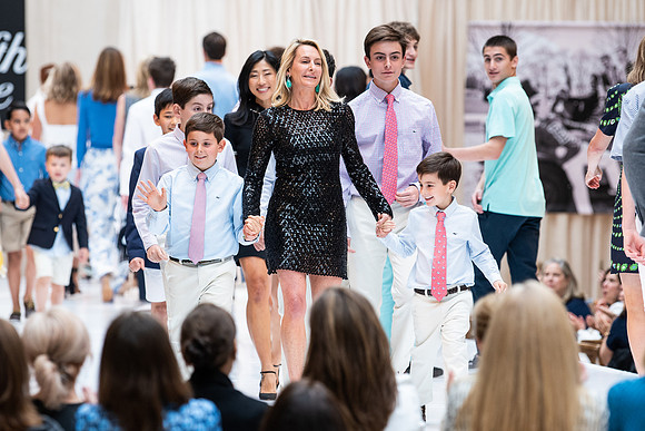fashionshow19_runway_wkl_1747